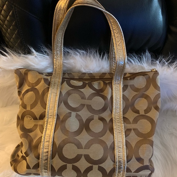 Coach Tote - Picture 5 of 8